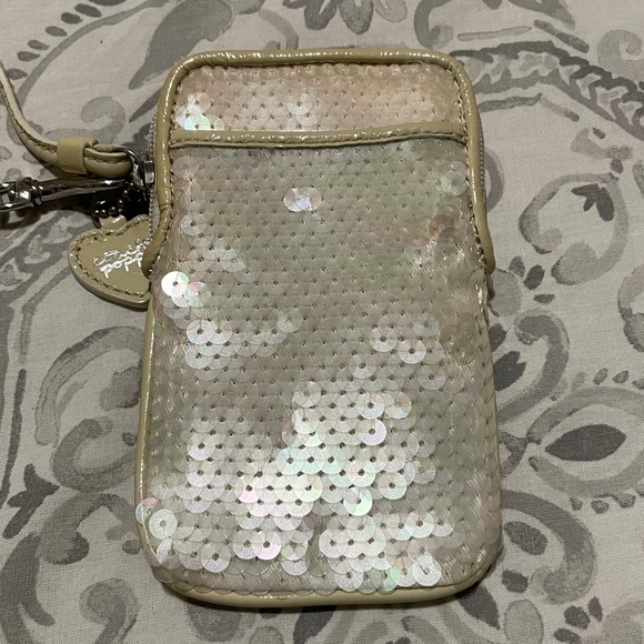 Coach Poppy Sequin Pearl White Zip Wristlet Small - Picture 8 of 9